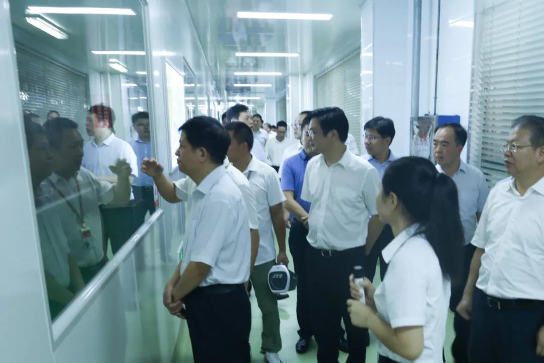 湖南省农村农业厅厅长袁延文等领导莅临聪厨食品观摩指导